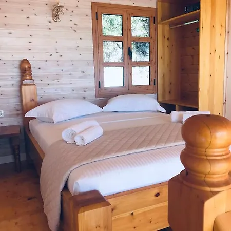 Hotel Nashos Deluxe Bungalows Himare