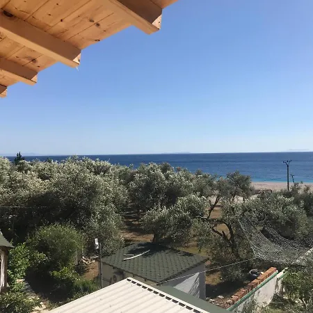 Nashos Deluxe Bungalows 3* Himare