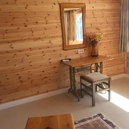 Hotel Nashos Deluxe Bungalows Himare