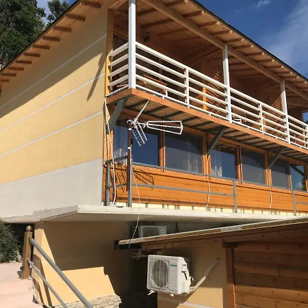 Nashos Deluxe Bungalows 3* Himare