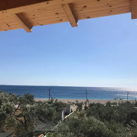Nashos Deluxe Bungalows