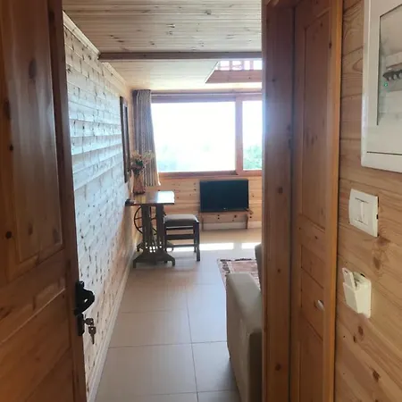 Nashos Deluxe Bungalows Himare